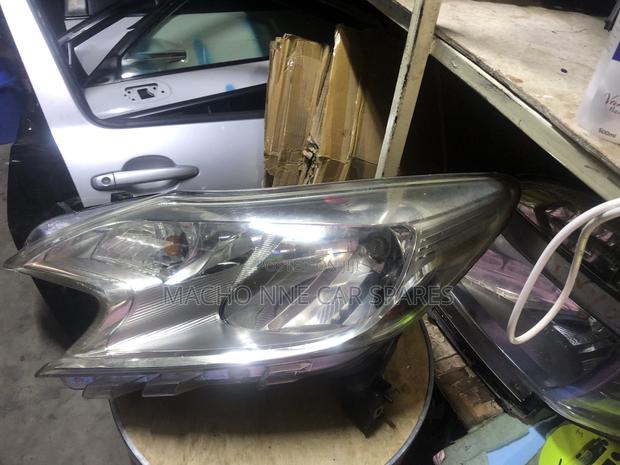 Nissan Note 2013 Headlight - main view