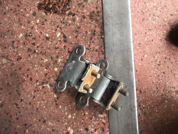Toyota Fielder 141 Boot Hinges - thumbnail 4