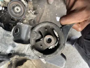 Engine Mounting for Honda