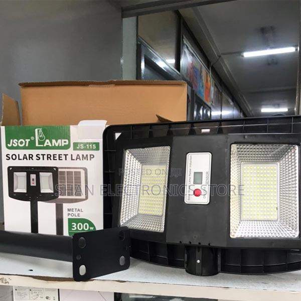 Solar Lamp With Solar Panel + Installation Base 200 Watts ## - main view