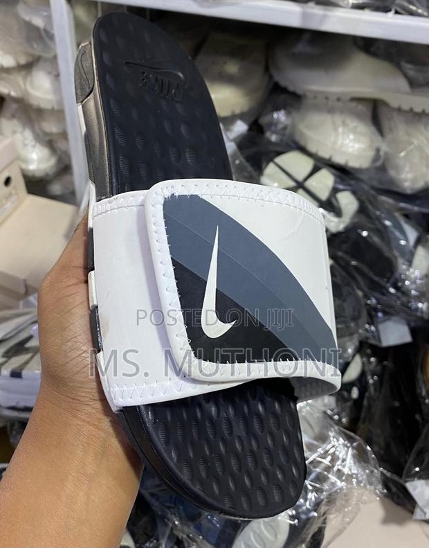 New Arrival Nike Slides Size 40-45