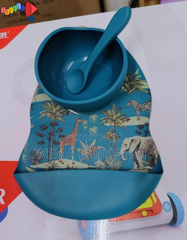 3pc Silicone Weaning Set (Bowl/Spoon/Bib) - thumbnail 2