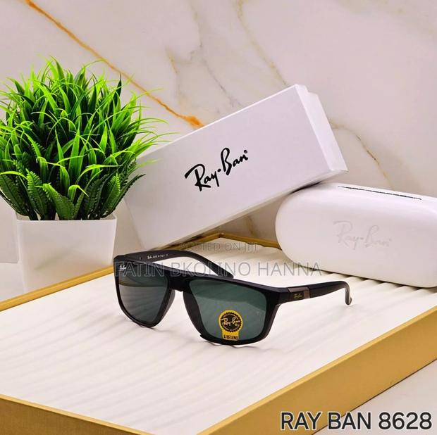 Sunglasses Raybans - main view