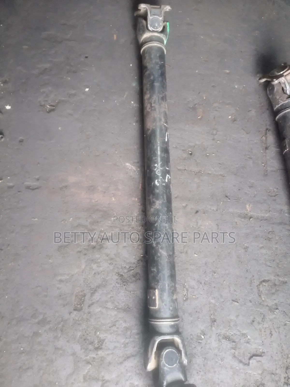 Toyota Hiace 7 L Rear Propeller