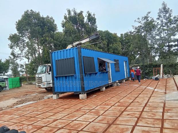 Container Office Customized, to Fit Clients Needs. - main view