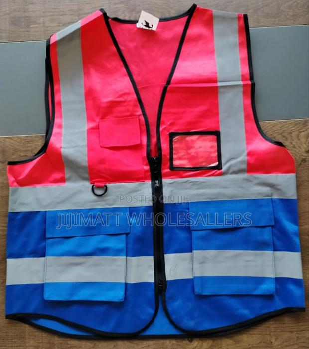 Heavy Reflectors Jacket With Zip And Pockets Available - main view