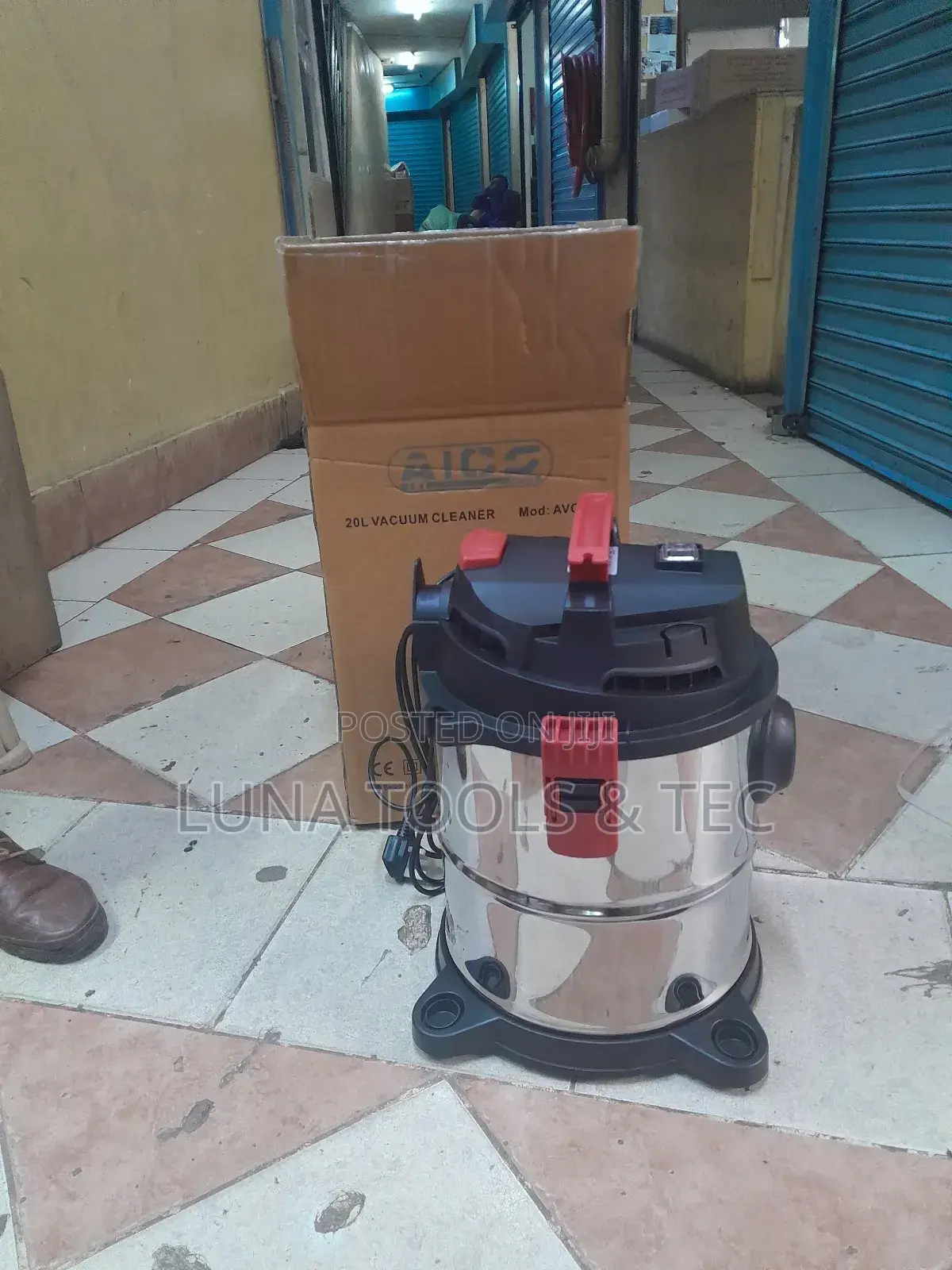 20LTRS Aico Vacuum Cleaner.