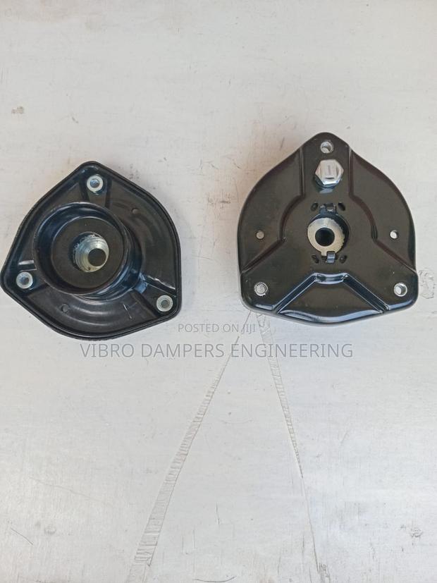 Mercedes W204 Front Shock Mounting