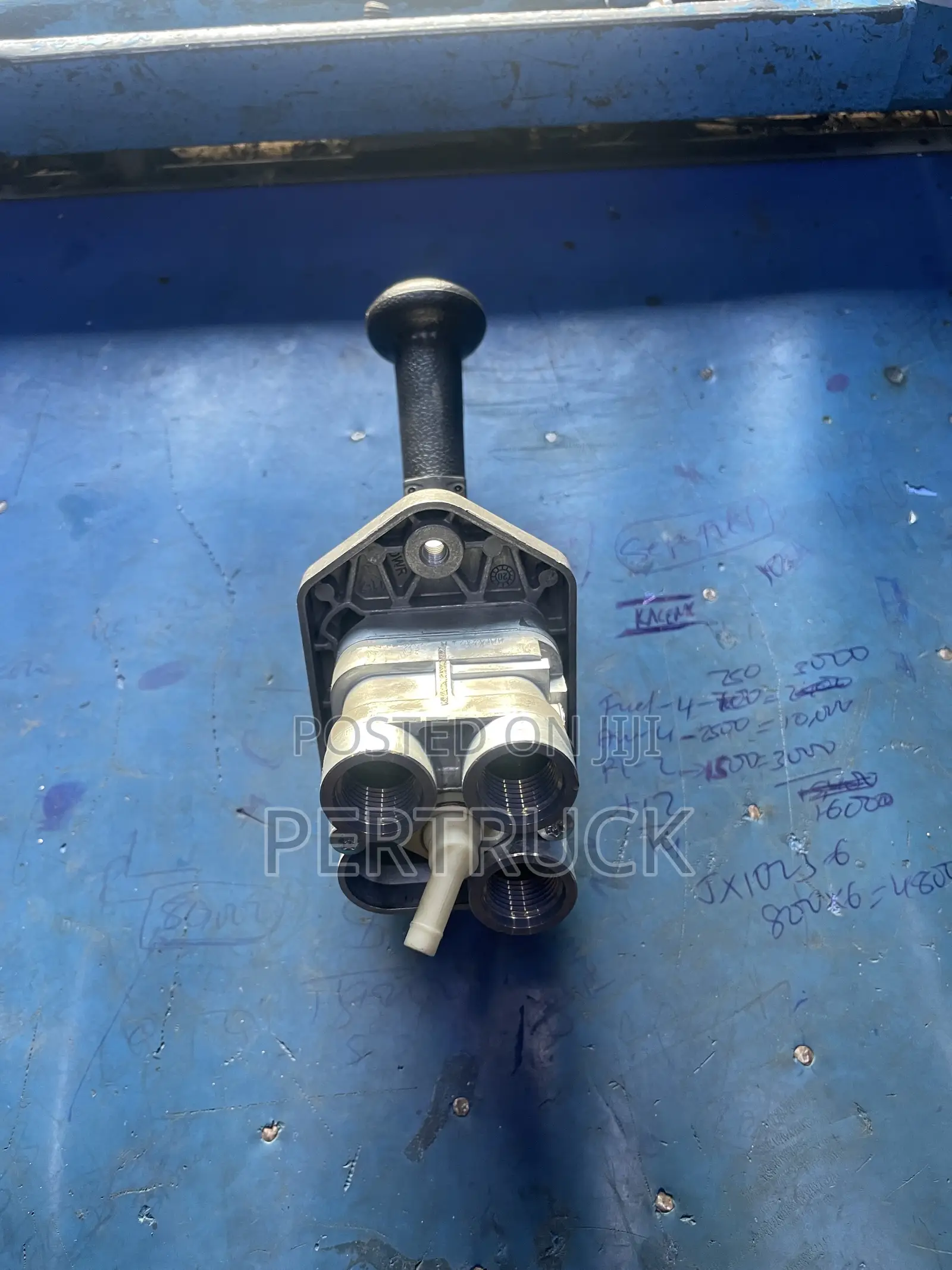 Wg9000360522 Hand Brake Valve Sinotruck,Shacman,Faw,Steyr