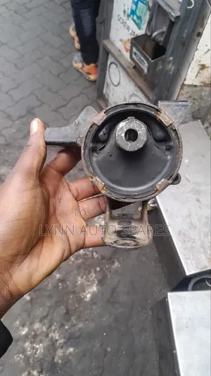 Honda Airwave Gearbox Mountain