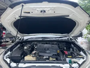 Toyota Hilux 2018 Black