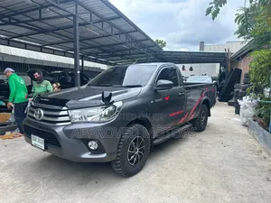 Toyota Hilux 2018 Black