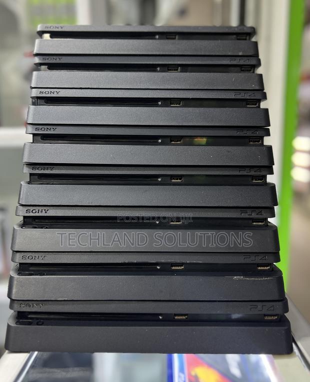Ex Uk Ps4 Slim - thumbnail 3