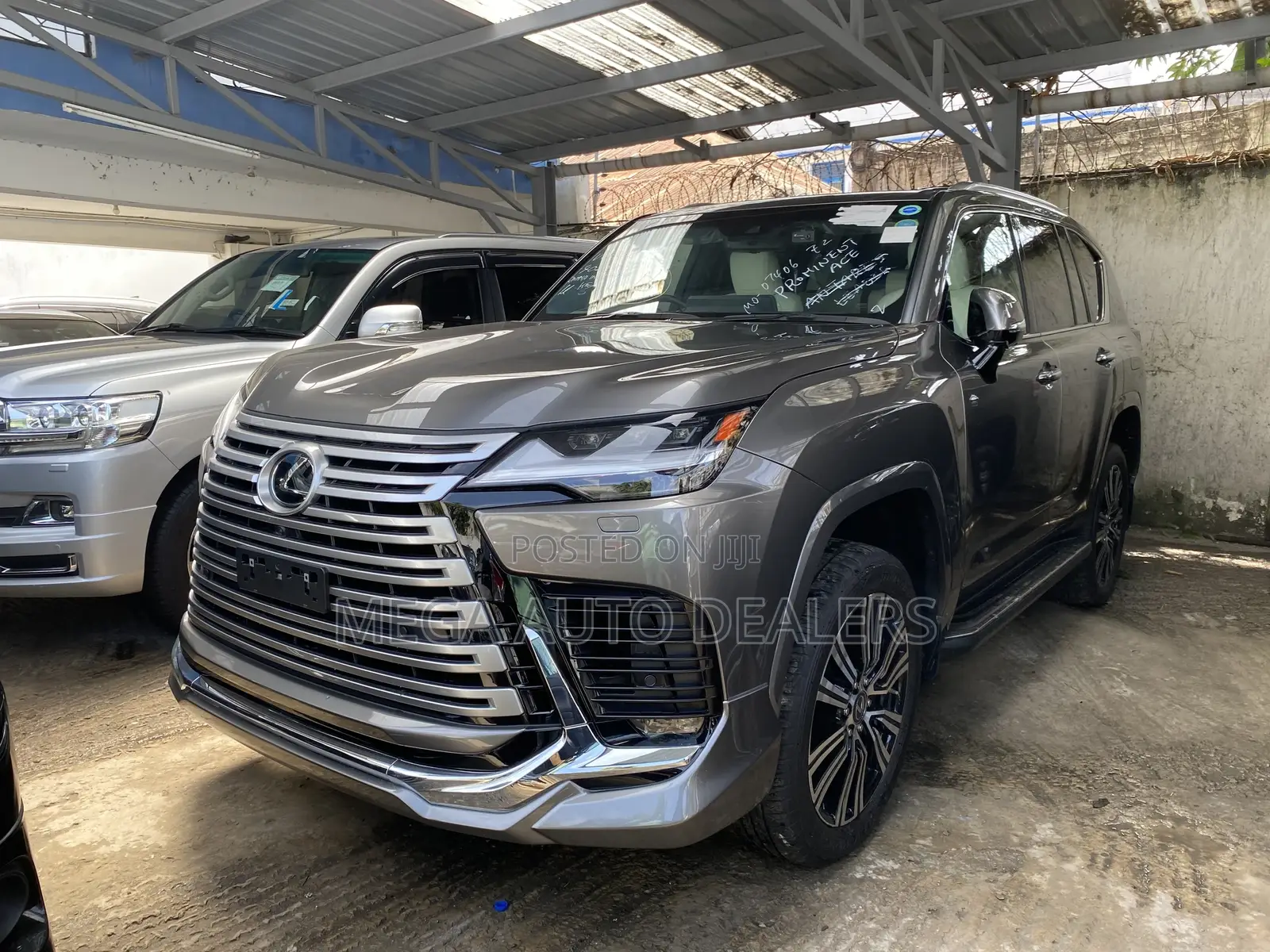 Lexus LX 2023 Gray