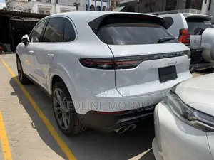 Porsche Cayenne S AWD 2018 Pearl