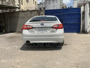 Subaru Legacy 2.5i Limited AWD 2017 Off white