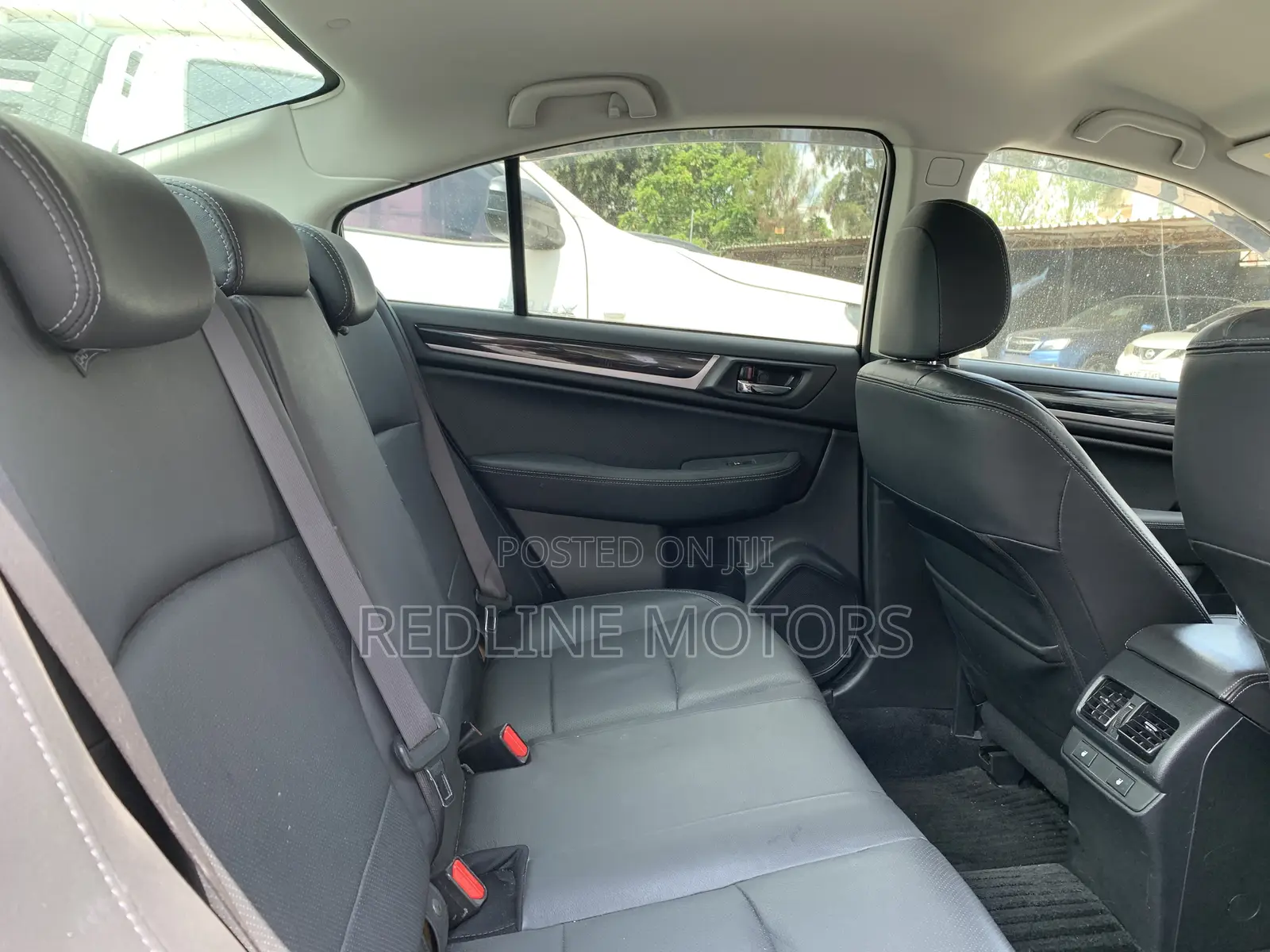 Subaru Legacy 2.5i Limited AWD 2017 Off white