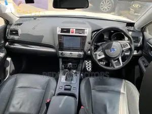 Subaru Legacy 2.5i Limited AWD 2017 Off white