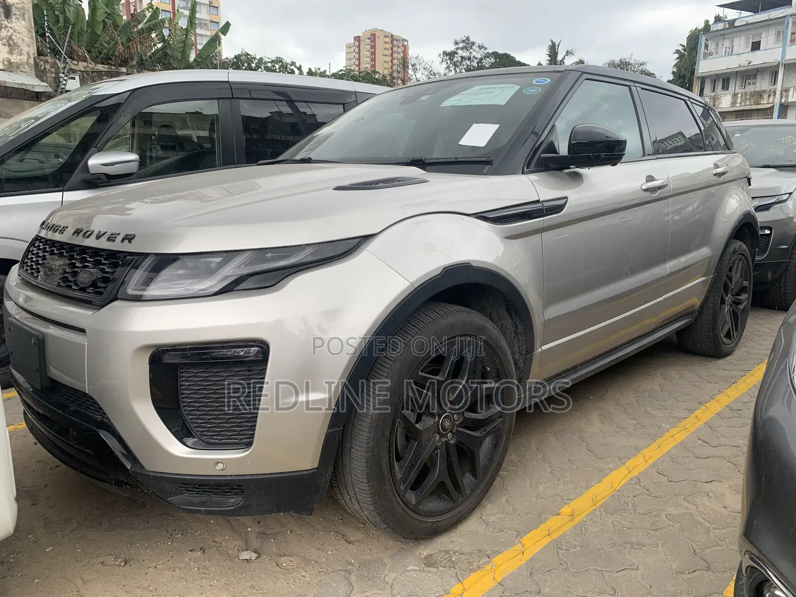 Land Rover Range Rover Evoque HSE 4x4 5-Door 2017 Ivory