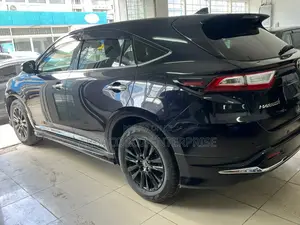 Toyota Harrier 2.0 4WD 2017 Black