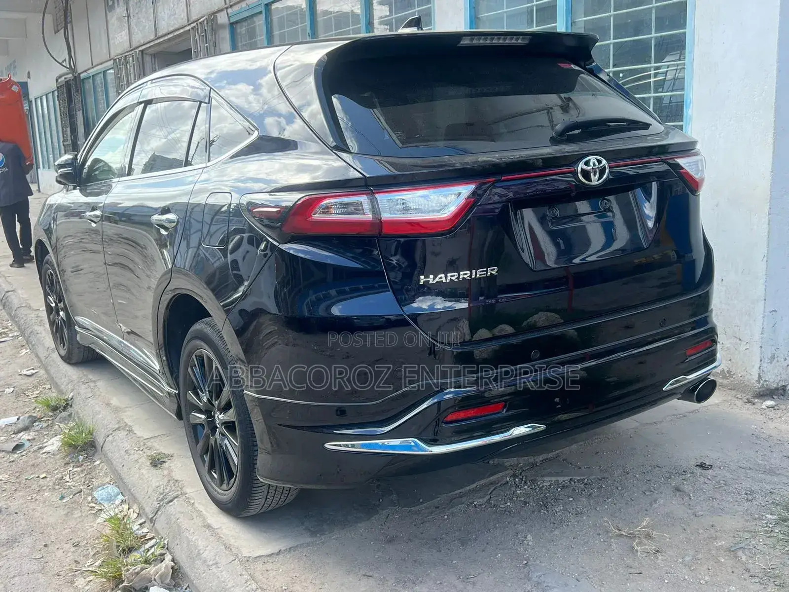 Toyota Harrier 2.0 4WD 2017 Black