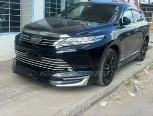 Toyota Harrier 2.0 4WD 2017 Black