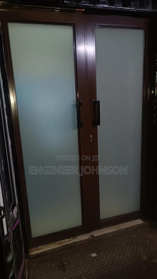 Privacy Glass Door - main view