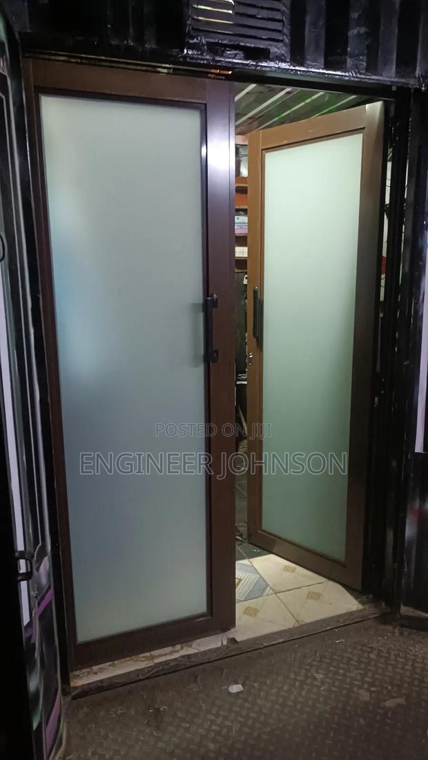 Privacy Glass Door - thumbnail 4