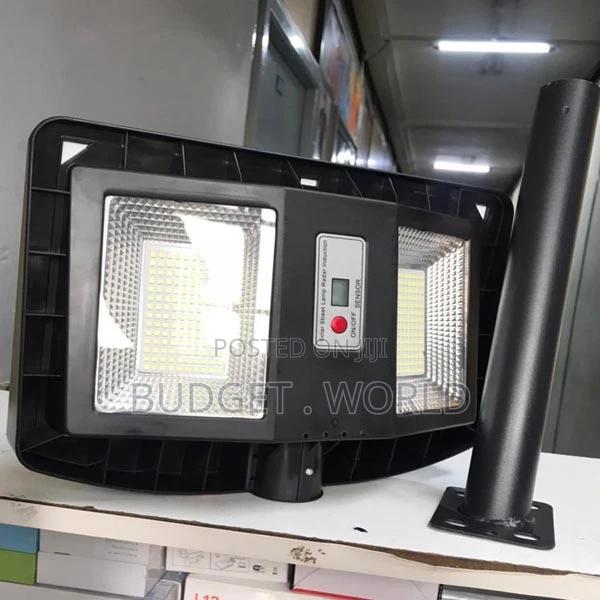 This High Bright Solar Streetlight 200 Watts Offfer !!