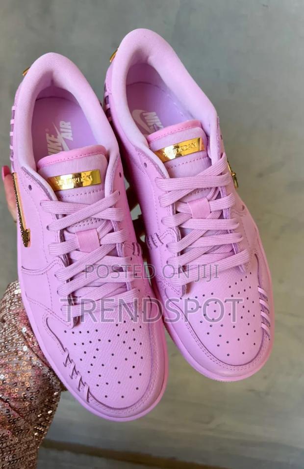 Air Jordan LowSize 36.Price *Ksh3500* - thumbnail 3