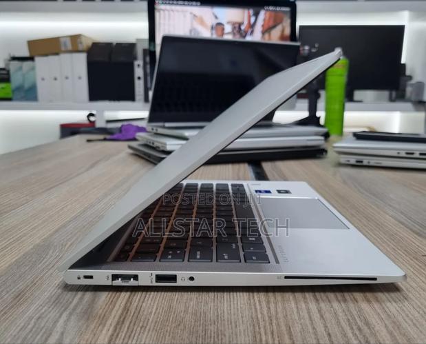Laptop HP 630 8GB Intel Core I7 SSD 512GB - thumbnail 4
