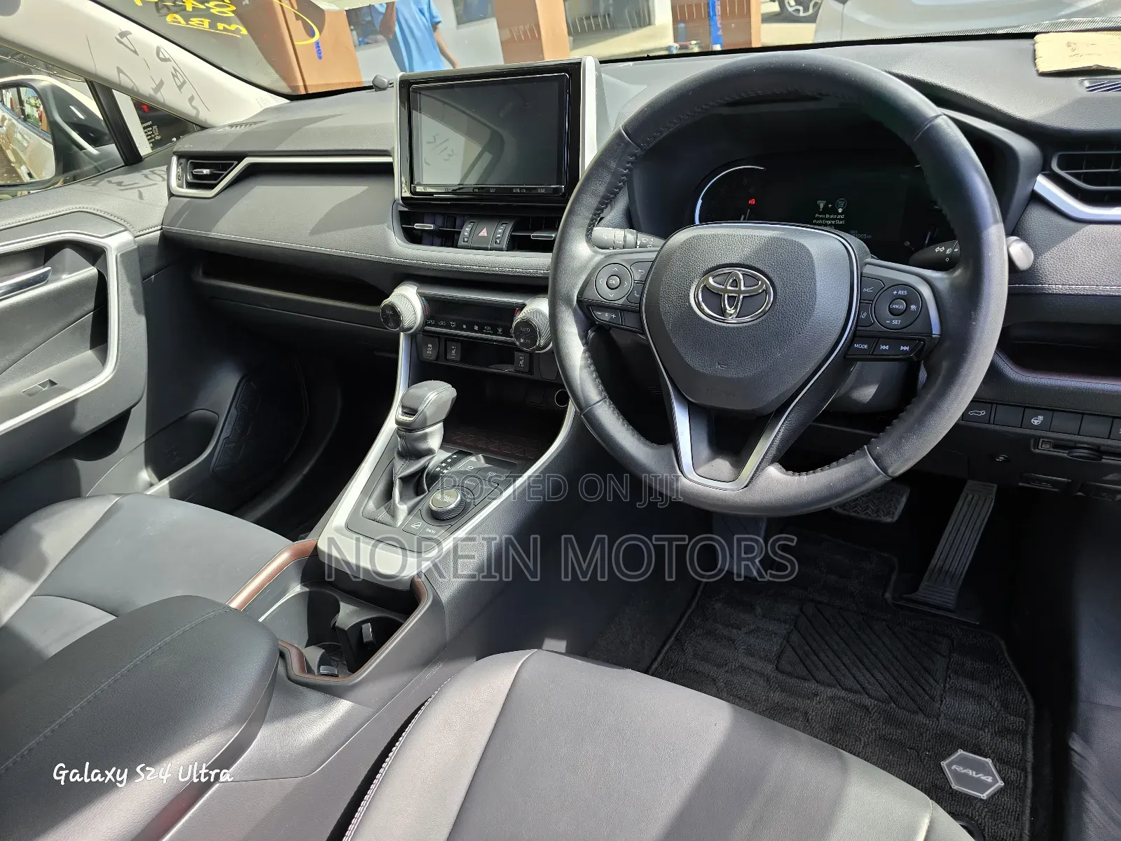 Toyota RAV4 2020 White