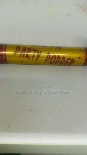 Party Poppers - thumbnail 2