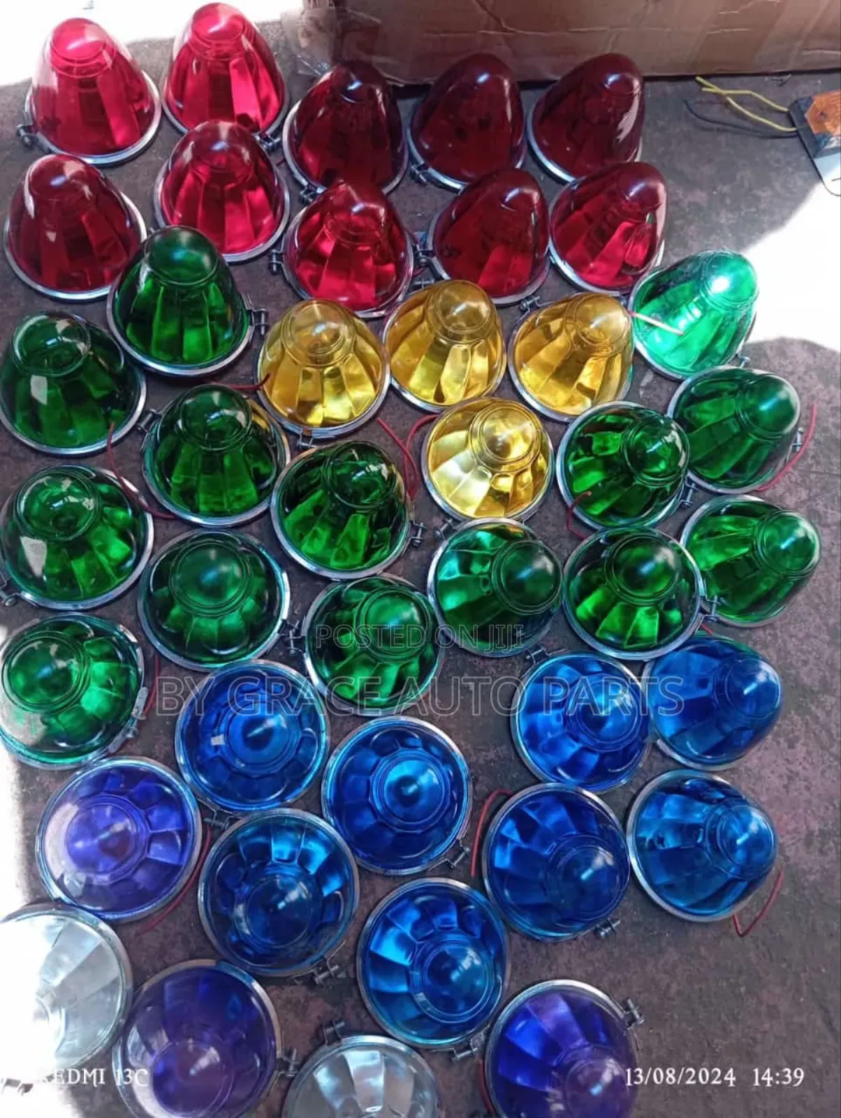 Universal Body Lights for Trucks and Buses.