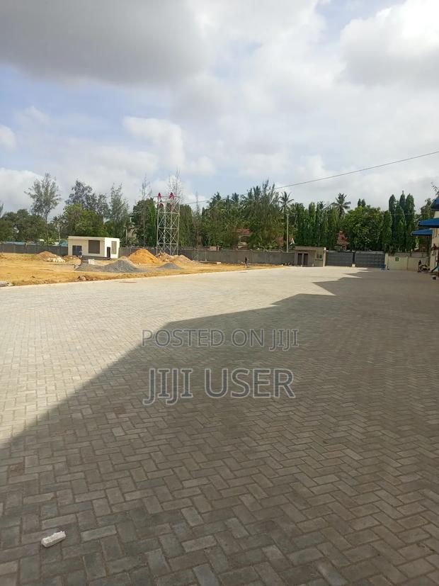 Warehouse for Sale 6,500 SQFT at 35M - thumbnail 12