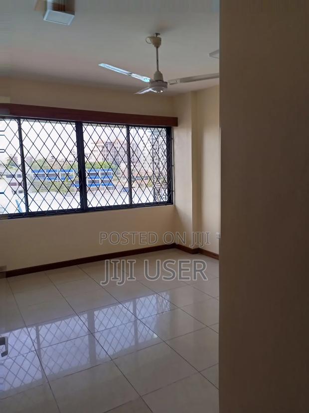 3bdrm Apartment in Kizingo for rent - thumbnail 3