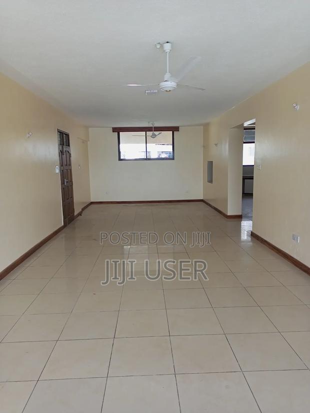 3bdrm Apartment in Kizingo for rent - thumbnail 5