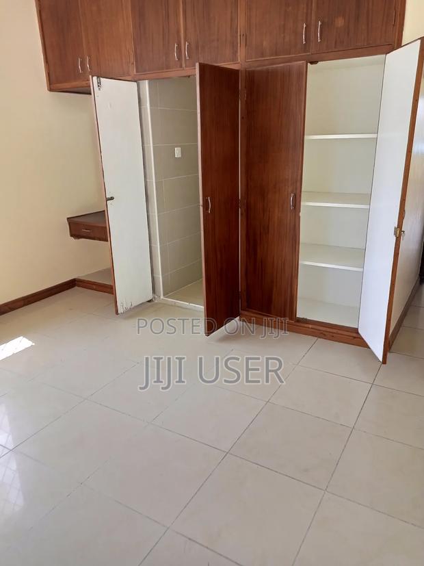 3bdrm Apartment in Kizingo for rent - thumbnail 6