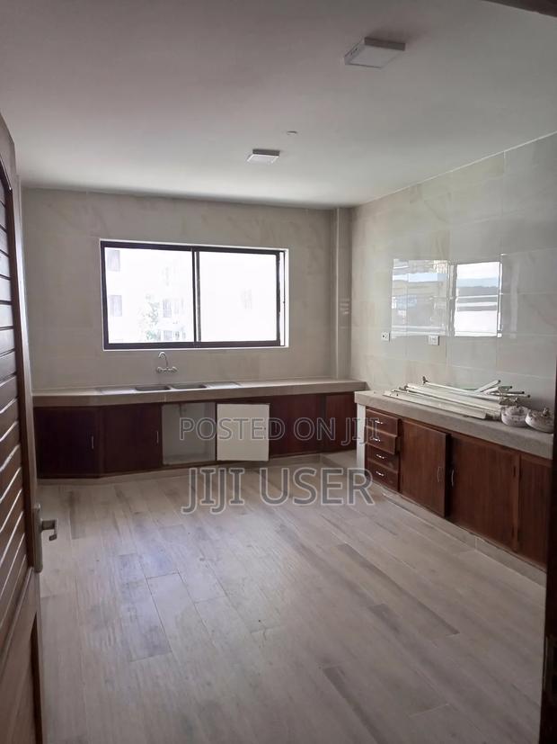 3bdrm Apartment in Kizingo for rent - thumbnail 10