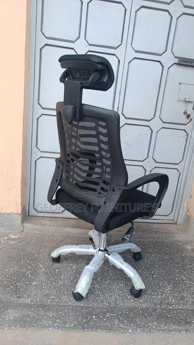 Mesh Chairs and Headrest Chairs - main view