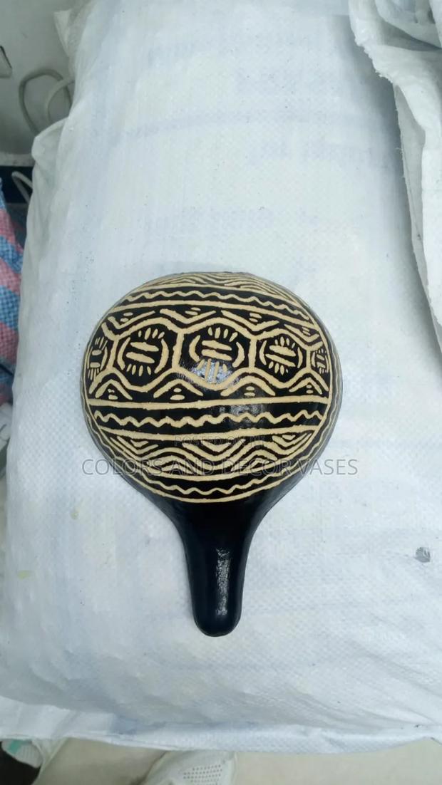 Vine Vase Calabash Available - main view