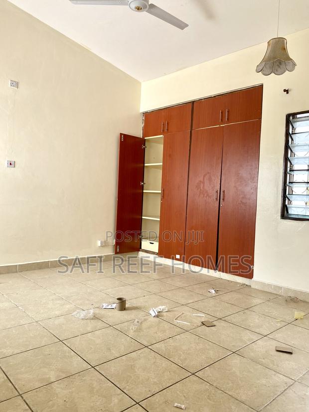 4bdrm Maisonette in Nyali for rent - thumbnail 12