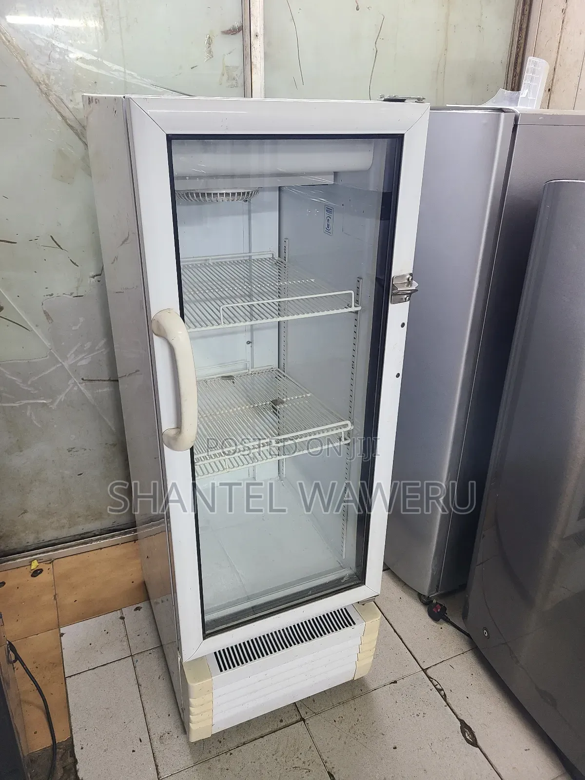 Display Fridge 180 Litres