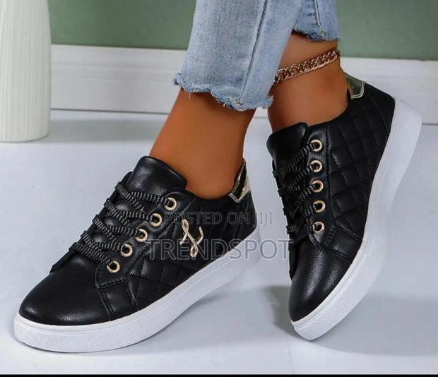 Fashion Sneakers* 💯🔥 *Sizes 36 ----- 40* *Ksh 2600*