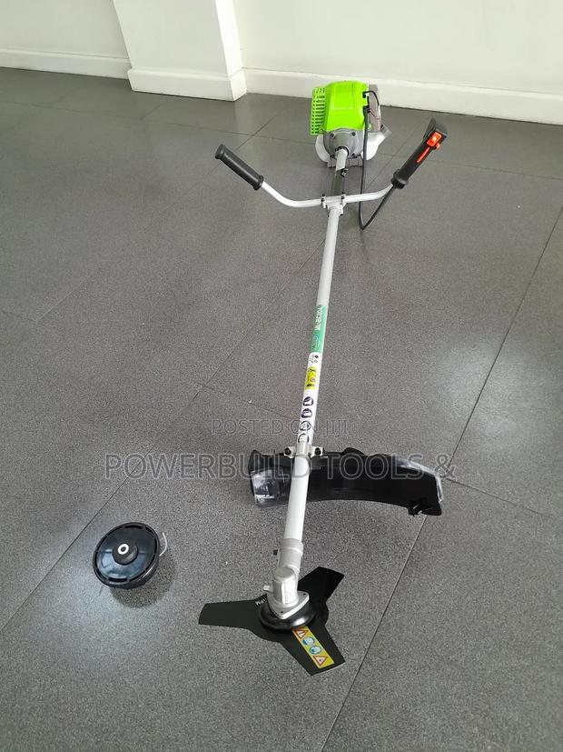Milano 4 Stroke Brushcutter - thumbnail 2