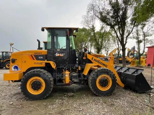 Earth Movers Machines - thumbnail 3