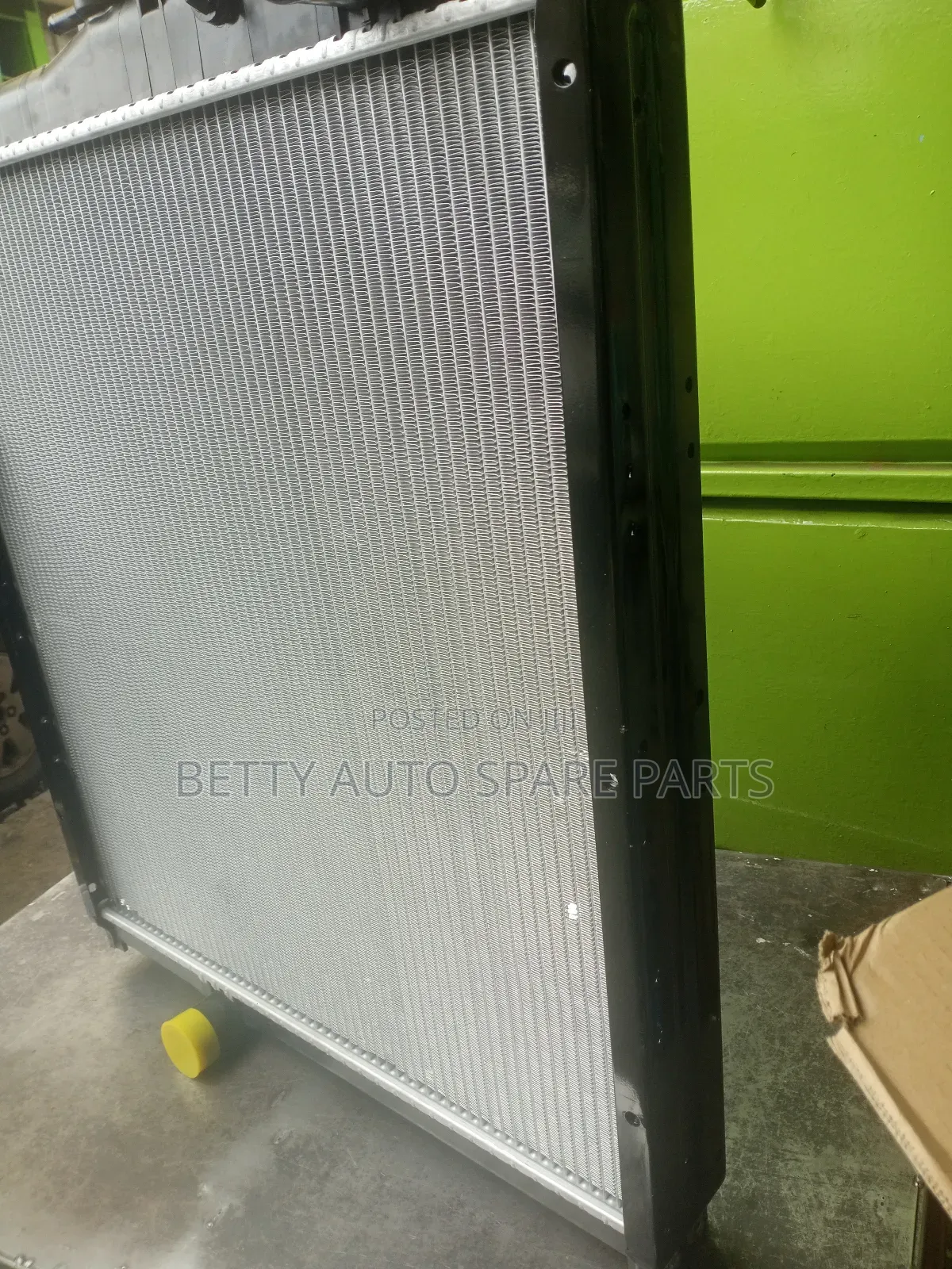 Mitsubishi Fuso Kichwa Ngombe Radiator