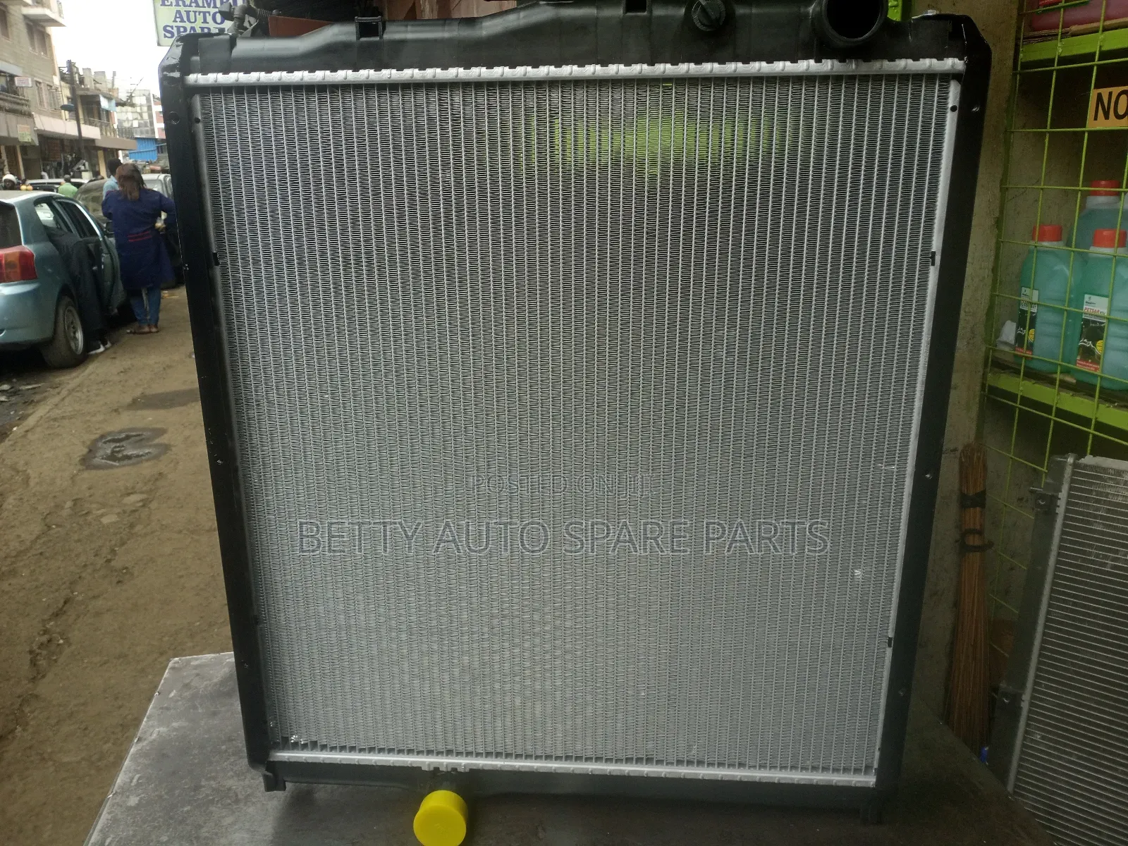 Mitsubishi Fuso Kichwa Ngombe Radiator