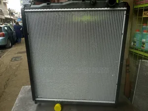 Mitsubishi Fuso Kichwa Ngombe Radiator