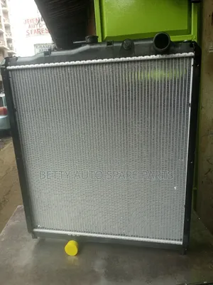 Mitsubishi Fuso Kichwa Ngombe Radiator